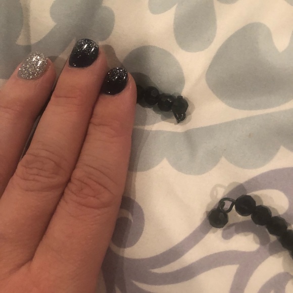 Black beaded choker - Picture 2 of 3